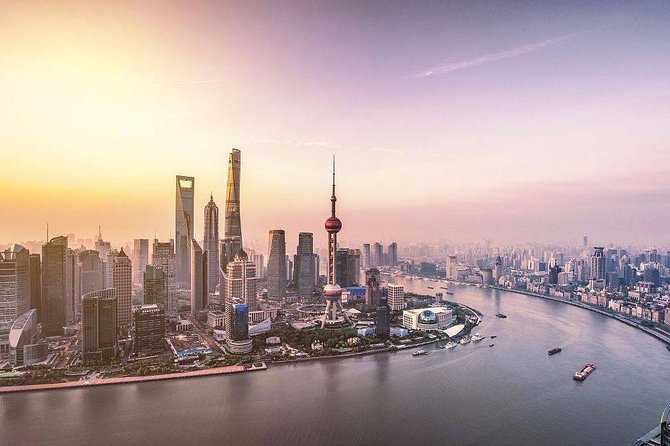 Shanghai Hongqiao Railway Station to Hotels:Private with Meet & Great service - The South exit meeting point