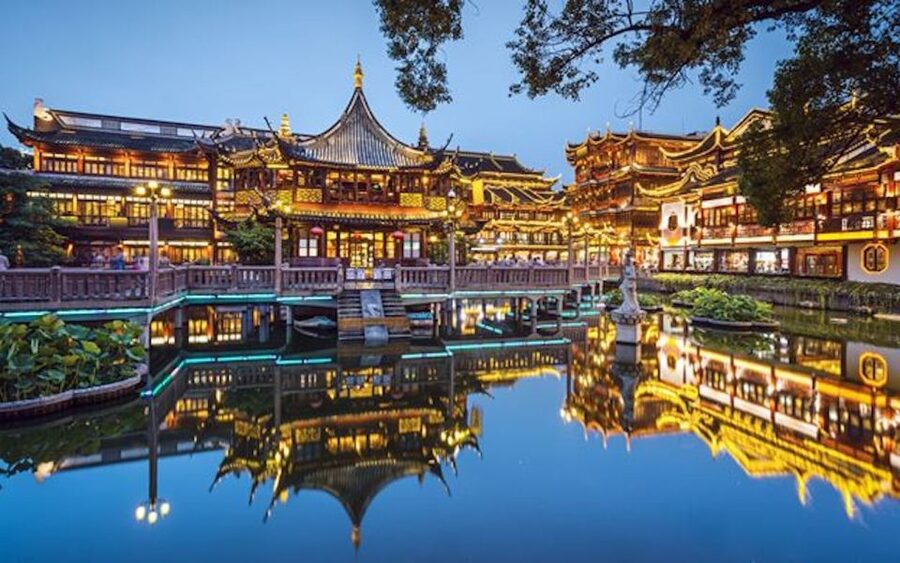 Shanghai: Hop-on Hop-off Bus Ticket and Optional Attractions - Blue route: Pudong’s towers and the riverfront