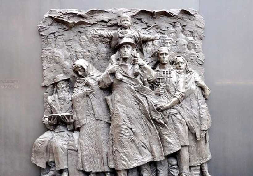 Shanghai: Jewish Ghetto and Shanghai Bund Private Tour - Final call: a focused history tour with a strong human side
