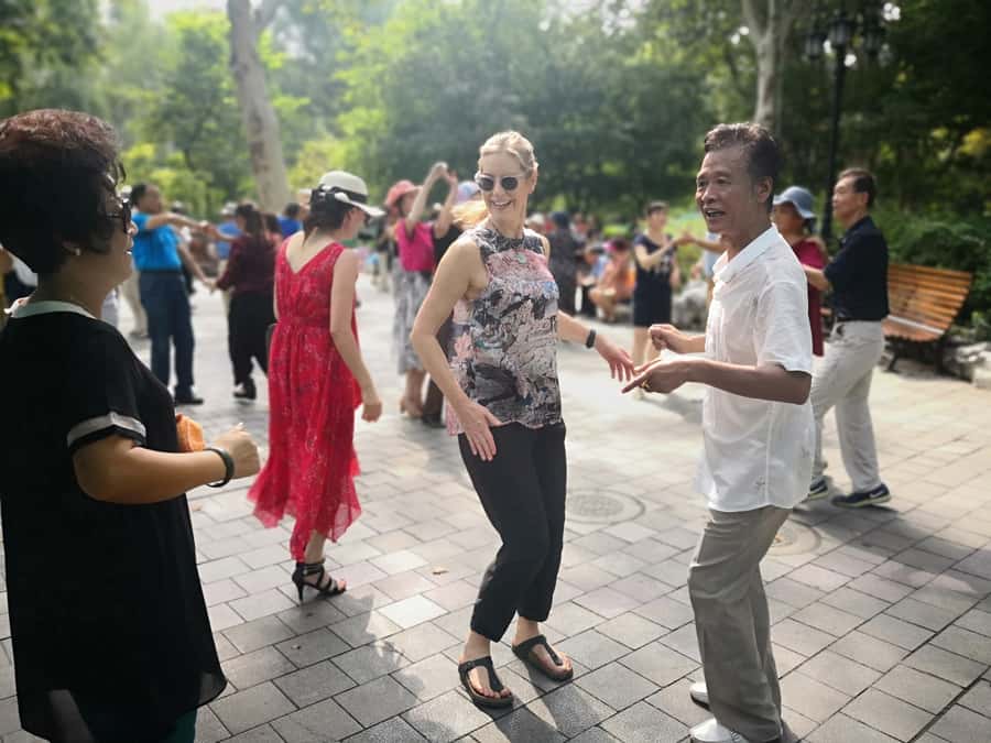 Shanghai Must-See and Foodie Test Bike Tour( Day & Night) - What the guides add to the ride