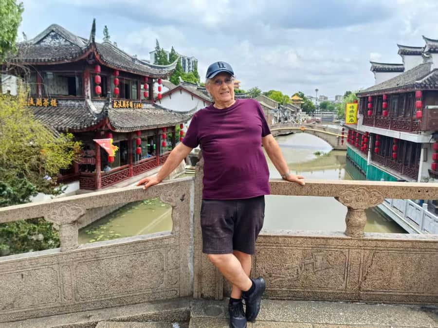 Shanghai Must-See and Foodie Test Bike Tour( Day & Night) - Starting in the former concession area