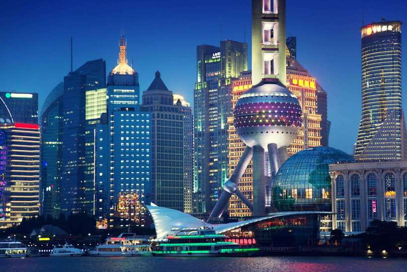 Shanghai Night River Cruise VIP Seat with Authentic Dinner - The Bund and Pudong views