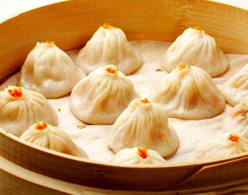 Shanghai Night River Cruise VIP Seat with Authentic Dinner - Who should book this evening?
