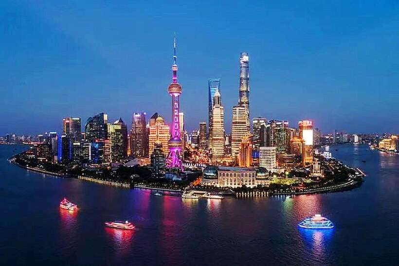 Shanghai Night River Cruise VIP Seat with Authentic Dinner - Pickup in a private car