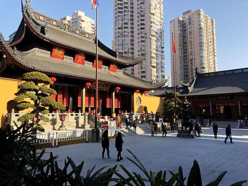 Shanghai One Day City Private Tour by German-Speaking Guide - Choosing between People’s Square and Nanjing Road