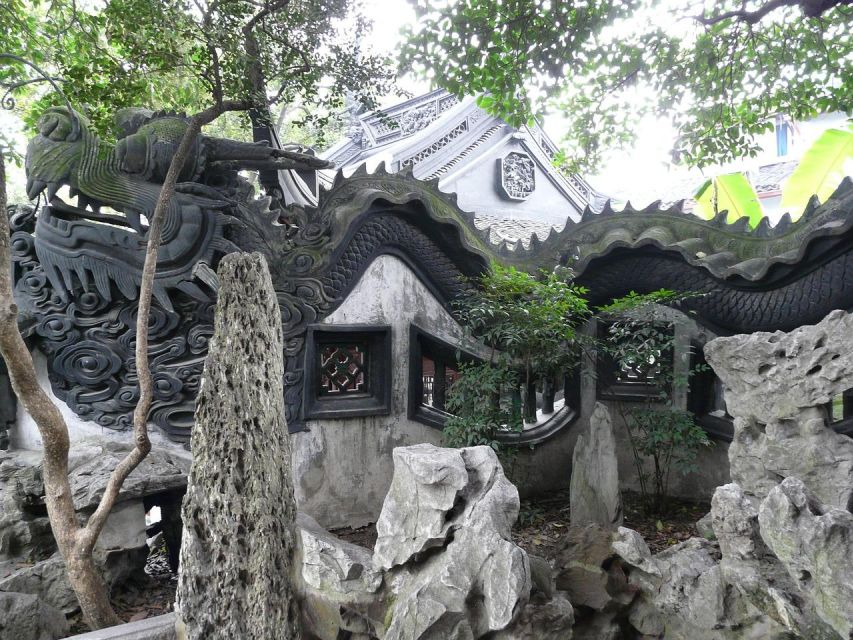 Shanghai: Private and Personalized Guided Tour - Jade Buddha Temple and a quieter side of Shanghai