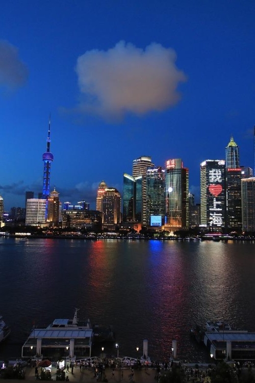 Shanghai: Private and Personalized Guided Tour - Yu Garden and Shanghai Old Street