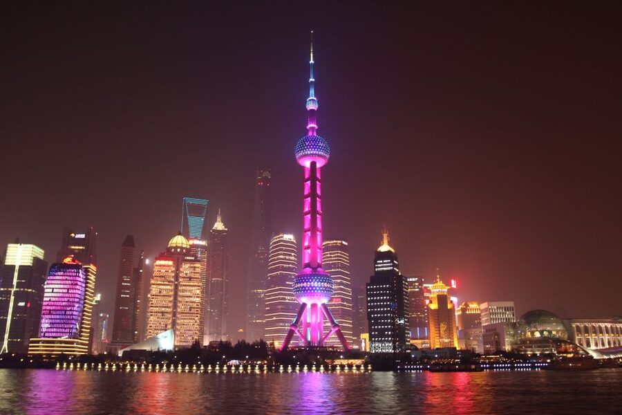 Shanghai: Private Walking Tour with a Local - Choosing between two and six hours