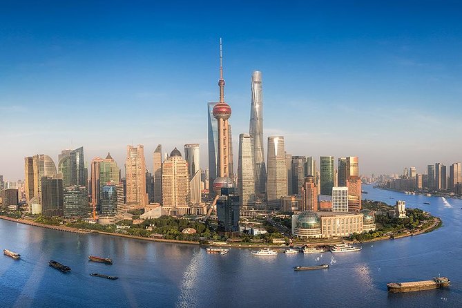 Shanghai Tower Admission Ticket - Reaching Shanghai Tower and finding the entrance