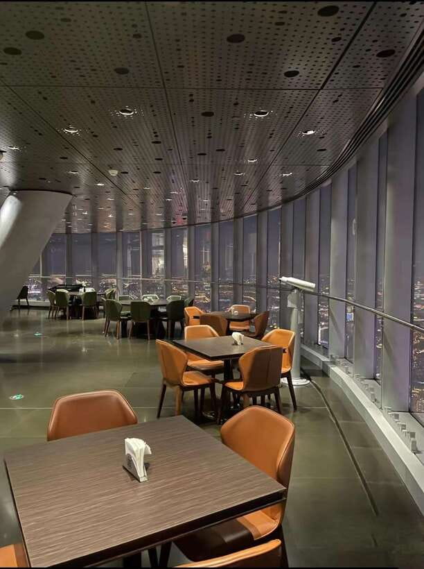Shanghai Tower: Lunch or Dinner on the 119th Floor - The practical problems to plan around