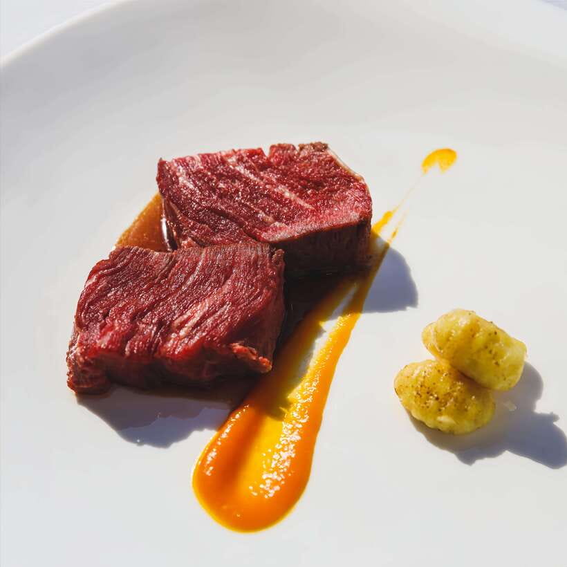 Shanghai Tower: Lunch or Dinner on the 119th Floor - Should you book Shanghai Tower dining?
