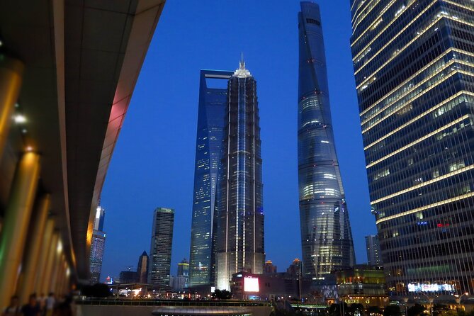 Shanghai Tower Observation Deck 118 floor Tickets Pre-booking. - Arriving at Shanghai Tower from Lujiazui Station