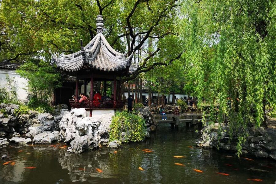 Shanghai: Yu Garden and City God Temple Walking Tour - Price, timing, and practical limits