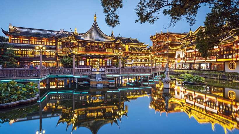 Shanghai: Yu Garden Entry Ticket with PDF Guidebook - What Yu Garden feels like in the middle of Old Shanghai