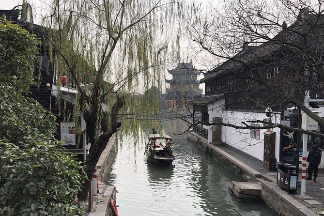 Shanghai Yu Garden, The Bund & Zhujiajao Water Town Bus Tour - Chenghuang Miao and Shanghai Old Street