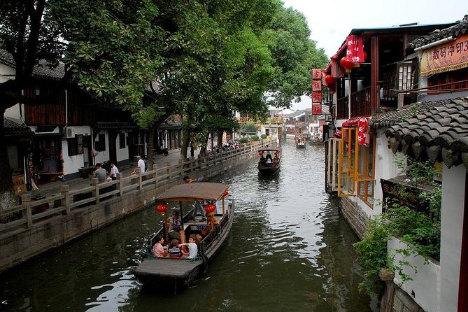 Shanghai Zhujiajiao water town,Yugarden&Bund one day tour - Yu Garden: stone, water, and Ming dynasty design