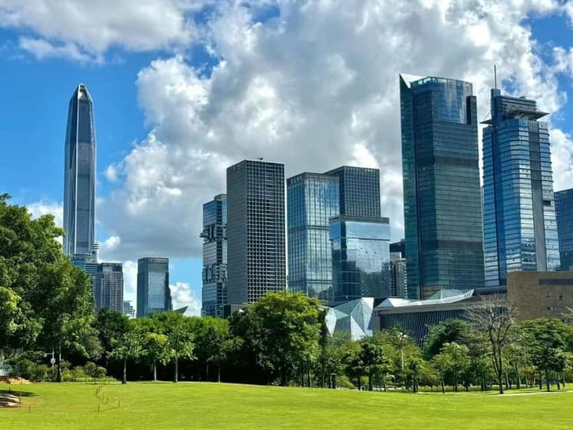 Shenzhen：8h City Walk & Future Experience Highlights Trip - Lianhuashan Park and the broad Shenzhen view