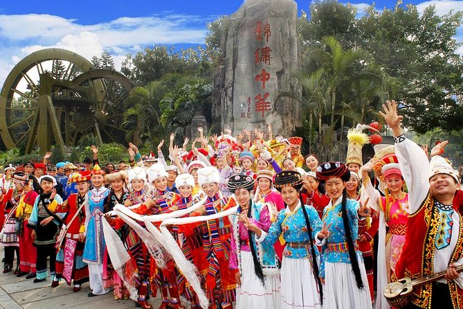Shenzhen Day Tour from Hong Kong: Classic & Modern with Pickup - Crossing the Lo Wu border on foot