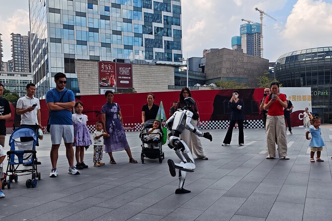 Shenzhen Private Day Tour with Car Service Tech+Culture+Shopping - Huaqiangbei: Electronics, Gadgets, and DIY Culture
