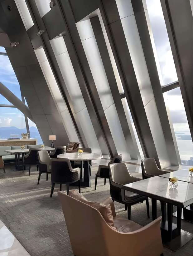 ShenZhen: Tallest Building with Luxury Meal on Highest Floor - Service, group style, and the small details