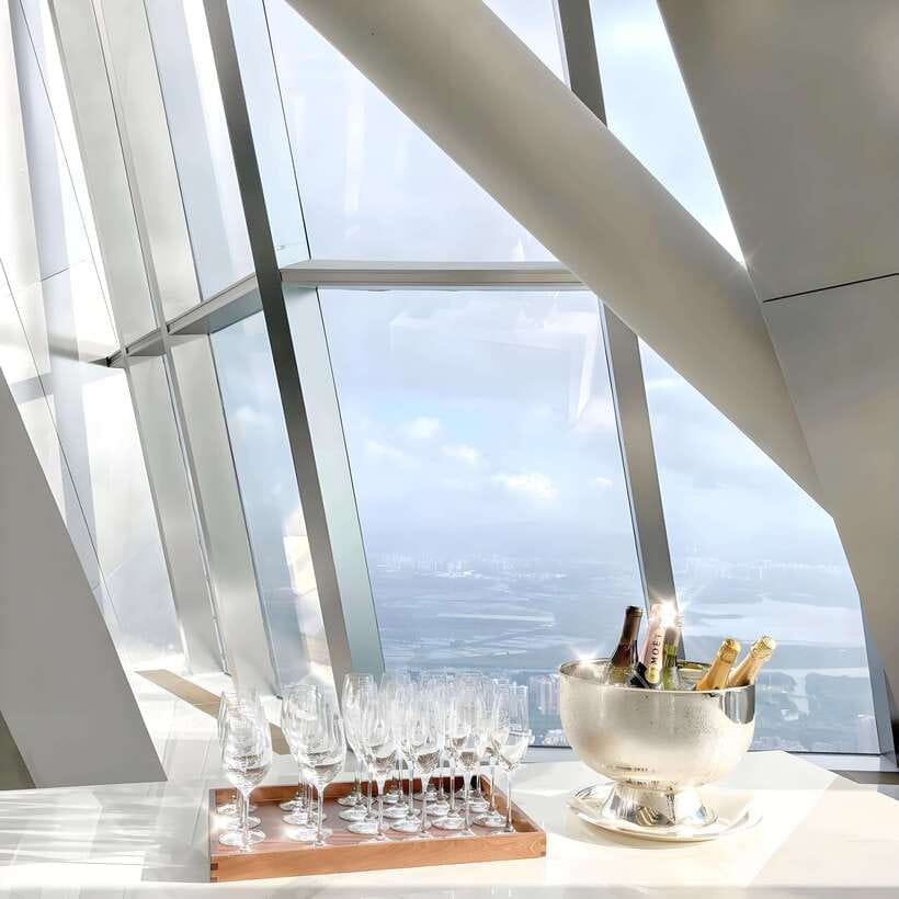ShenZhen: Tallest Building with Luxury Meal on Highest Floor - Who will enjoy this two-hour Shenzhen experience