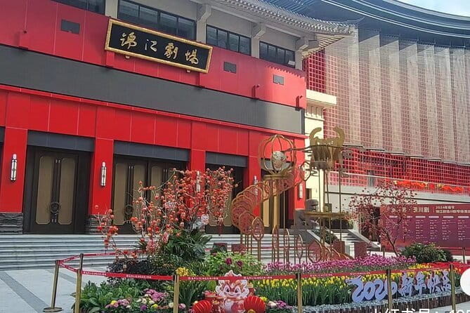 Sichuan Opera with face-changing at Sichuan opera theater - Standard Seats or VIP Seating?