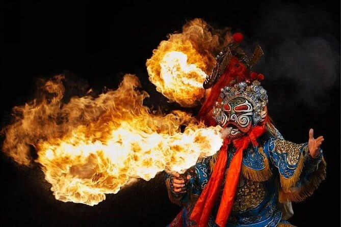 Sichuan Opera with face-changing at Sichuan opera theater - How Long Should You Set Aside?