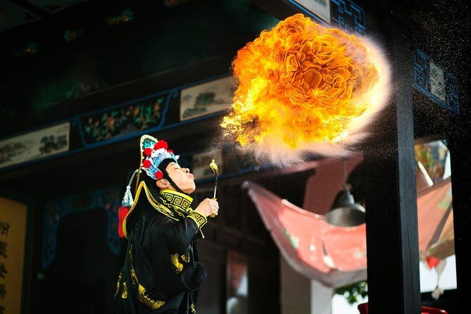 Sichuan Opera with face-changing at Sichuan opera theater - Tickets, QR Codes, and the One Serious Warning