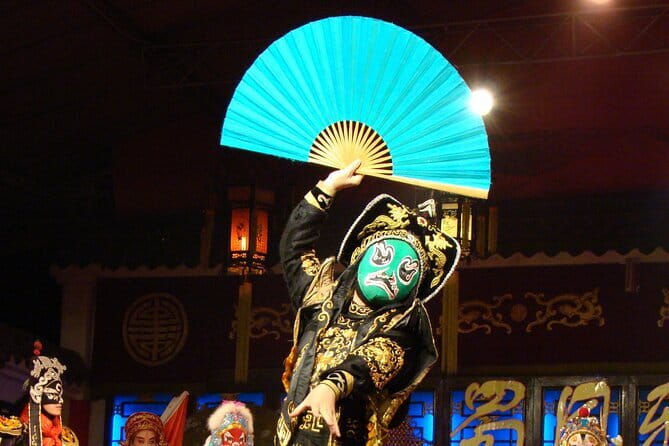 Sichuan Opera with face-changing at Sichuan opera theater - Is $30 Good Value?
