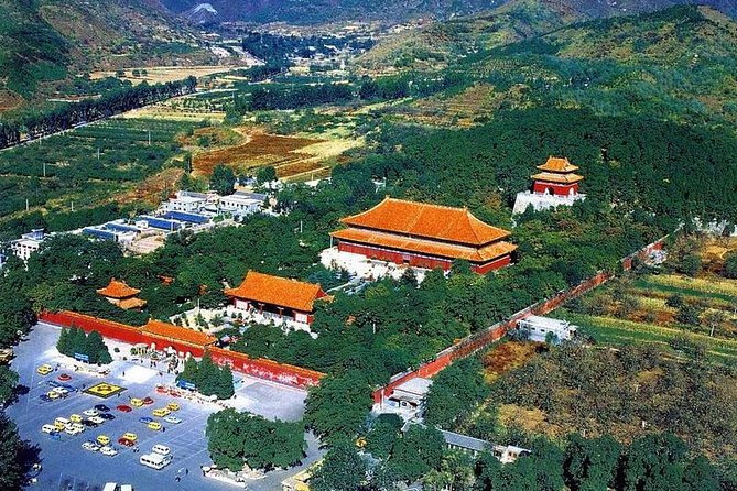 Small Group Mutianyu Great Wall and Ming Tombs Tour with Cable Car and Lunch - Why this combination works in Beijing