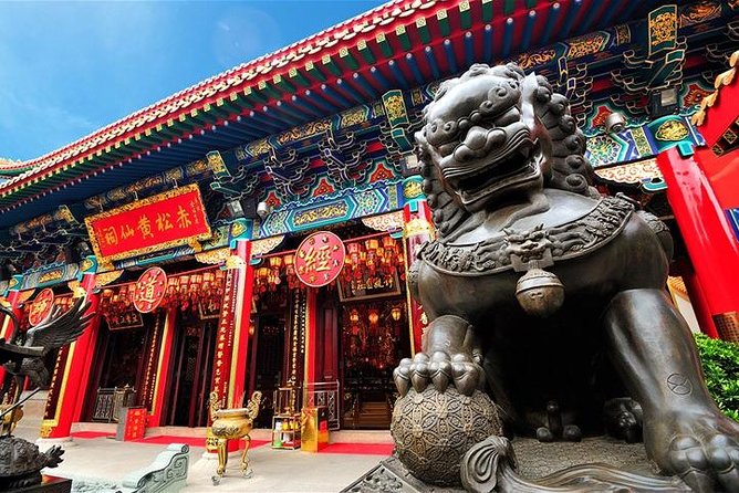 Small-Group Tour: Temples & Markets Discovering [PROMOTION] - What the guides add to the experience