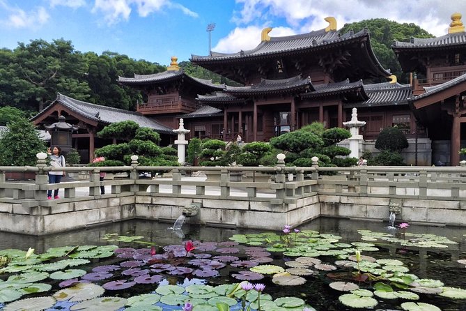 Small-Group Tour: Temples & Markets Discovering [PROMOTION] - Chi Lin Nunnery: timber, ponds, and quiet spaces