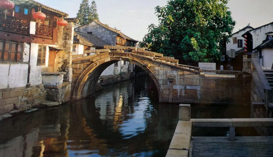Su Zhou and Zhou Zhuang Water Village Day Tour - Zhouzhuang is best seen from the water