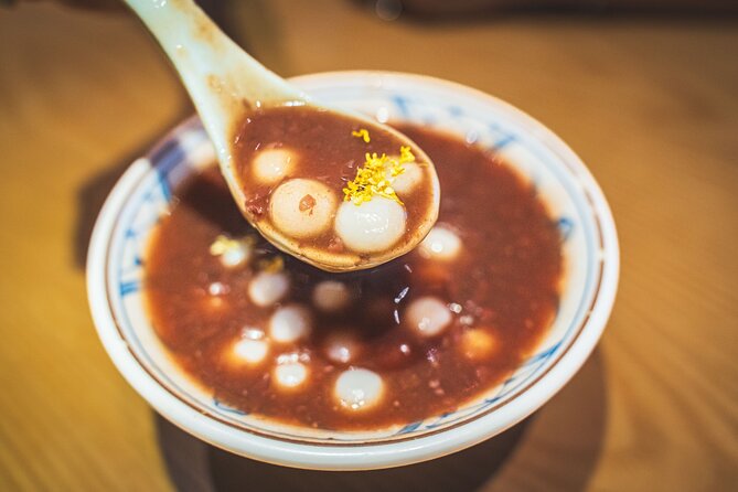 Suzhou Alleyway Walking Food Tour - Gardens, Taihu Lake stones, and a Buddhist nunnery