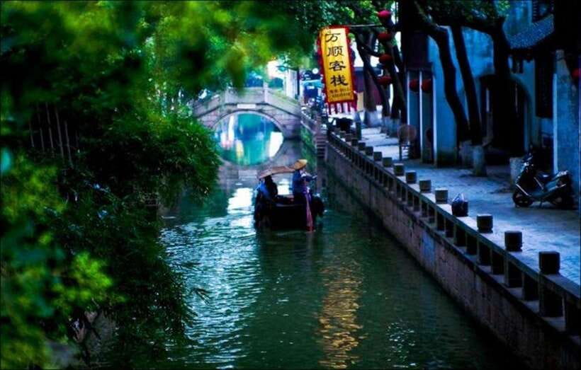 Suzhou and Tongli Water Town Private Day Trip from Shanghai - Shantang Street and the final taste of old Suzhou