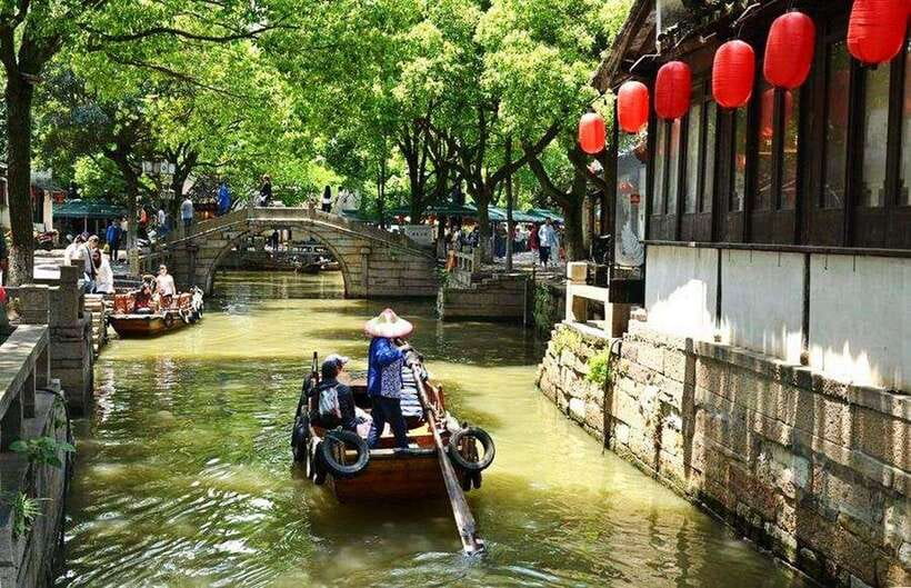 Suzhou and Tongli Water Town Private Day Trip from Shanghai - Tongli Water Town: Begin beside the old canals