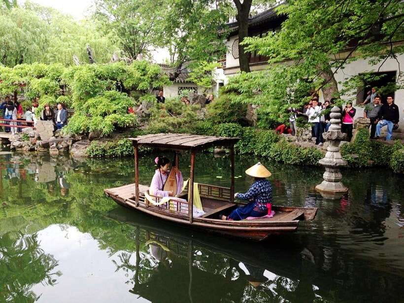 Suzhou and Zhujiajiao Private Guided Day Trip from Shanghai - The private gondola ride through Zhujiajiao