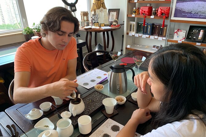 Tea Tasting and Pairing Concept Workshop - Vivian’s teaching style and the mood of the class