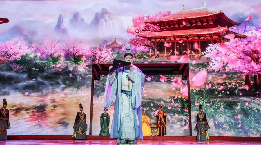 Top 3 Xian Sites to Terracotta Army & Dinner Show w/ Options - Dinner and the Tang Dynasty dance show