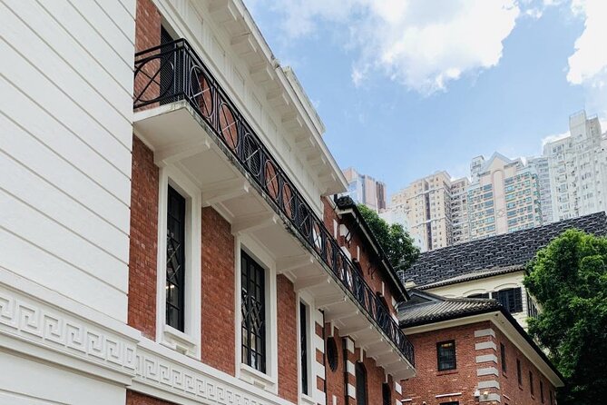 Top-Rated Hong Kong Tour: Peak Tram, Dim Sum & Cultural Sights - Tim Ho Wan and the ten-dish meal
