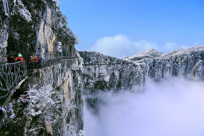 Top Zhangjiajie Mini Group Tour: Glass Bridge & Tianmen Mountain - Hotel Pickup and the Small-Van Advantage