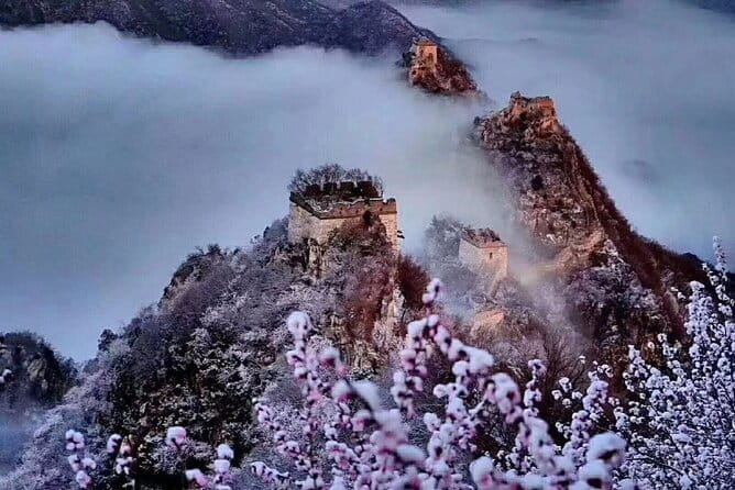 VIP Hiking Adventure Tour for Jiankou Great Wall - The change from Jiankou to Mutianyu