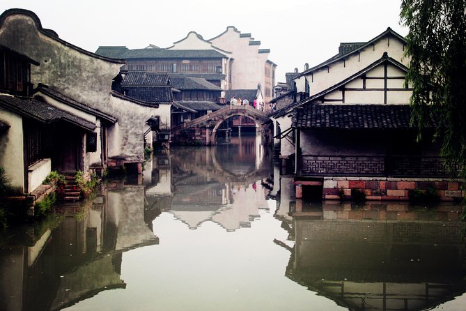 Wuzhen Water Town Delight Tour With Riverside Lunch Experience - A simple start with private Hangzhou pickup