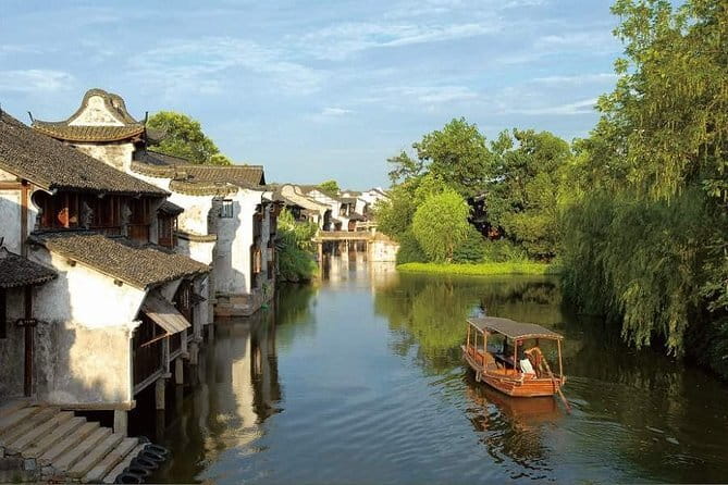 Wuzhen Water Town Self-Guided Tour with Private Transfer from Hangzhou - The one-hour journey from Hangzhou to Tongxiang