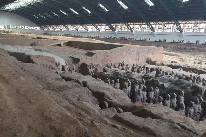 Xi'an 1-Day Coach Tour of Terracotta Army - Muslim Quarter: a brief taste of local life