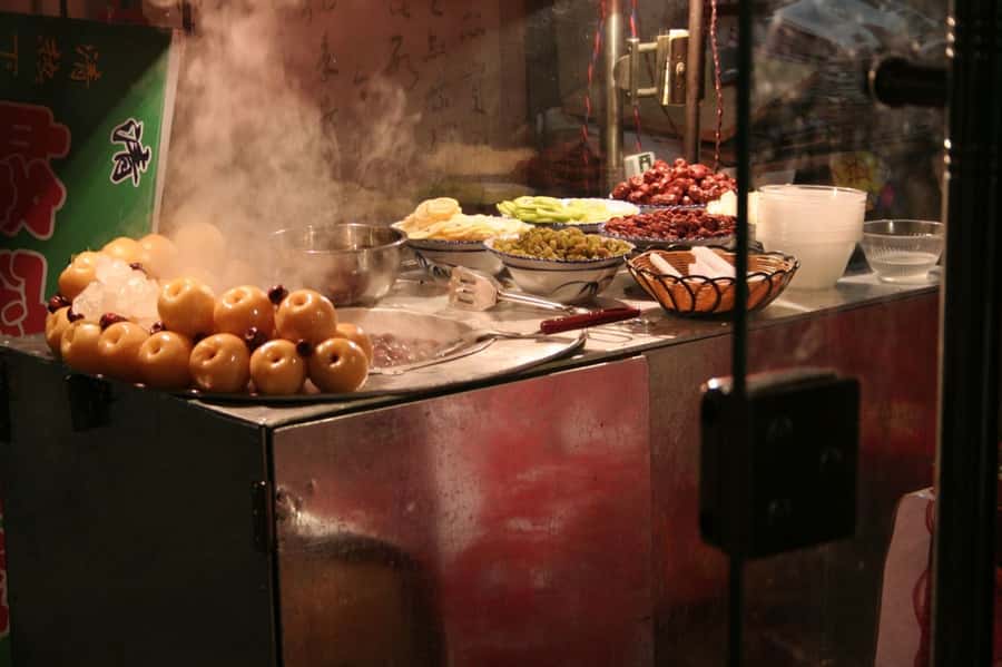 Xi'an: Gourmet & Street Food Tour - Meeting beneath the Bell Tower