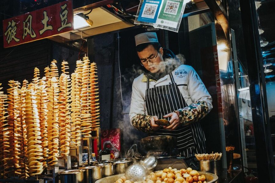 Xi'an Muslim Quarter Night Market Foodie Walking Tour - Key points at a glance