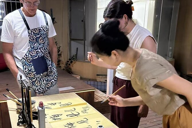 Xi'an Noodle Making and Tea Tasting Experience - The Biang character adds a memorable challenge