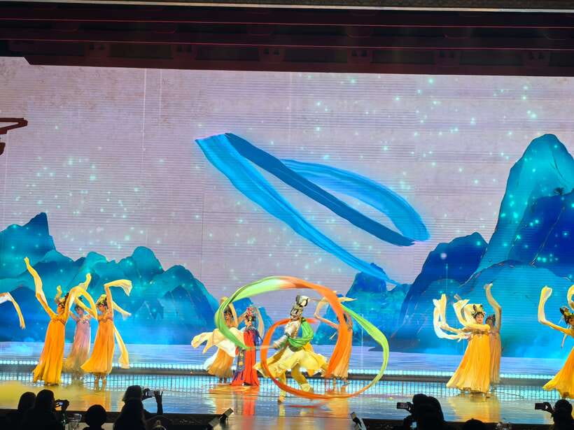 Xi'An: Tang Dynasty Show Ticket w/ Transfer or Dinner - Inside the theater and during the performance
