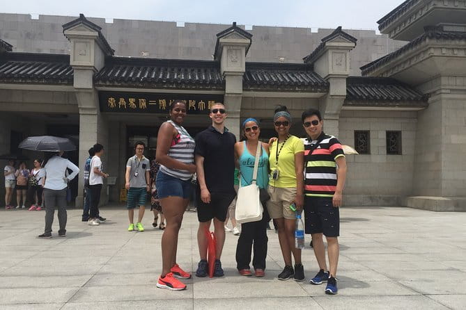 Xi'an: Terracotta Army, Big Goose Pagoda & City Wall Private Tour - Choose the transport style that fits your day